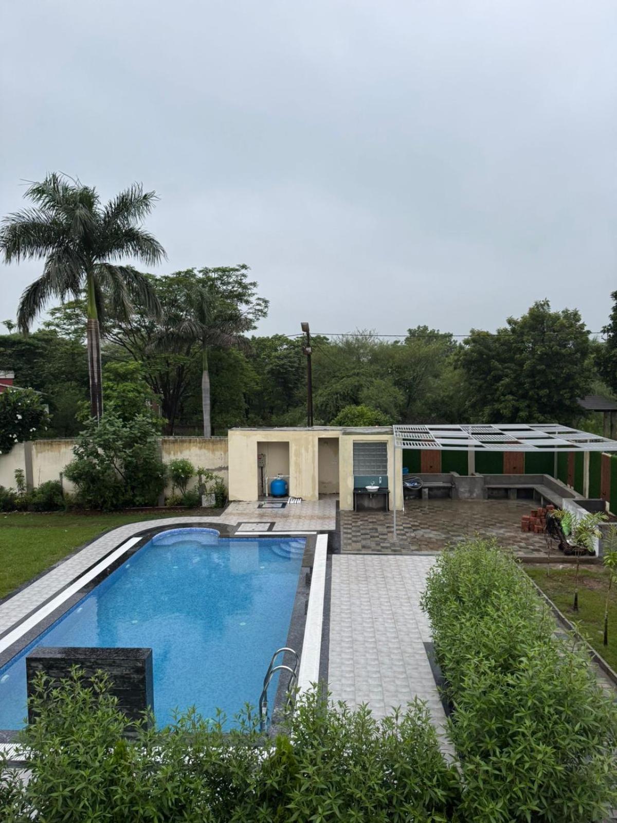 Siya Villa Ujjain Buitenkant foto