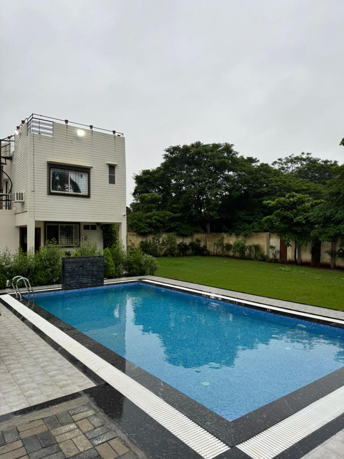 Siya Villa Ujjain Buitenkant foto